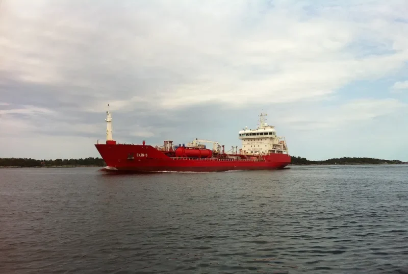 KEY SOUTH Tanker IMO 9479802 photo 5