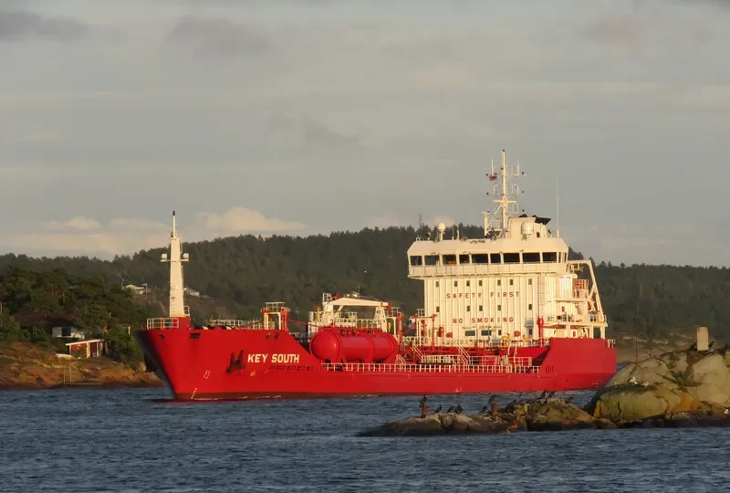 KEY SOUTH Tanker IMO 9479802 photo 7