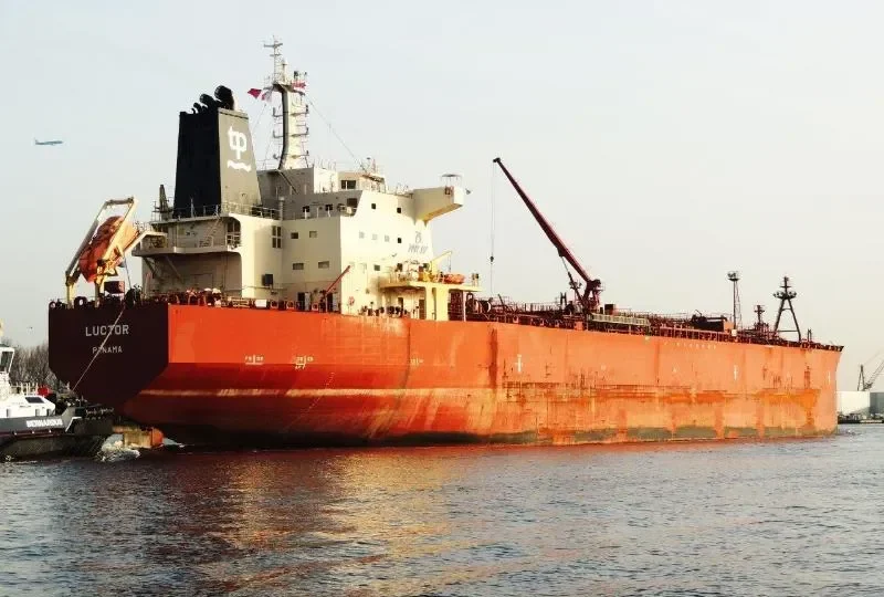 LUCTOR Tanker IMO 9479840 photo 8
