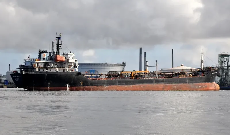 MARIA DEL CARMEN IV Tanker IMO 9479917 photo 4