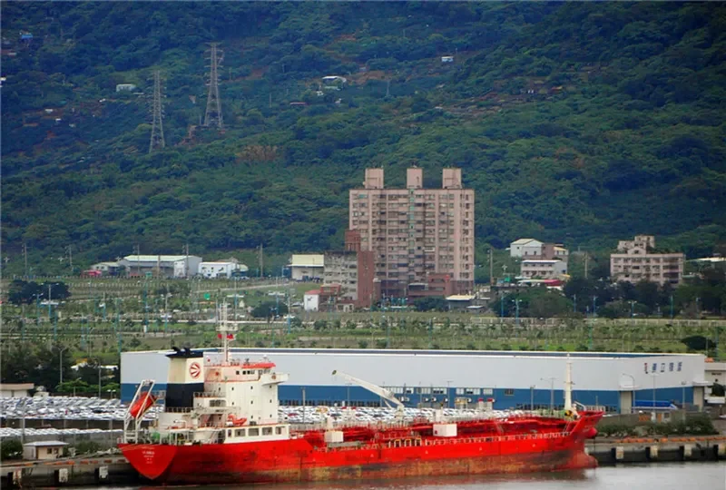 YC DAHLIA Tanker IMO 9479993 photo 3