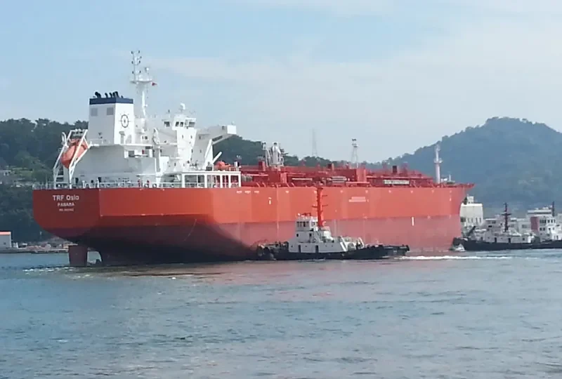 UACC MUHARRAQ Tanker IMO 9480162 photo 6