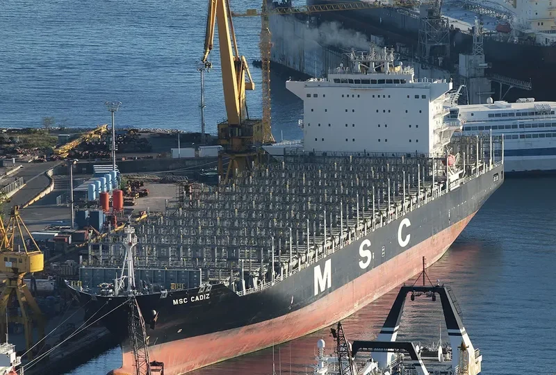 MSC CADIZ Container Ship IMO 9480203 photo 7
