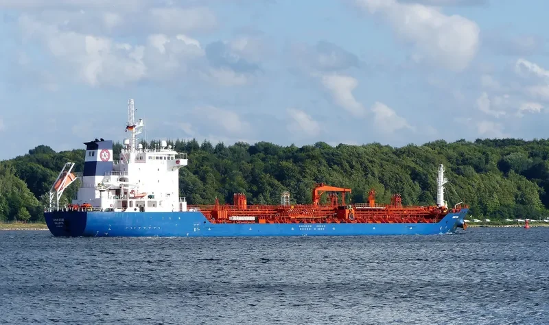 AMUR STAR Tanker IMO 9480368 photo 8