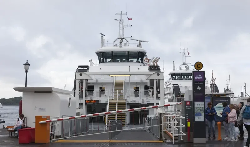 DRONNINGEN Passenger Ship IMO 9481192 photo 3