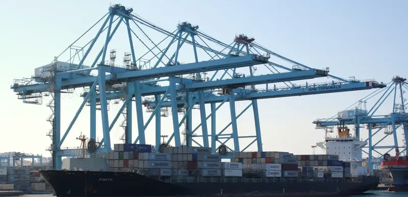 PORTO Container Ship IMO 9481520 photo 3