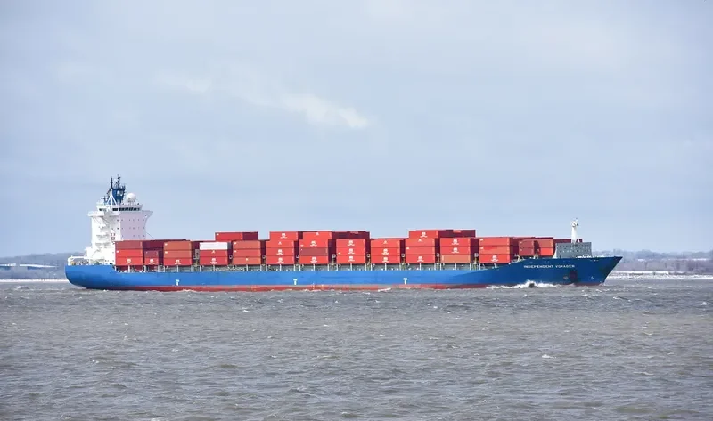 HAMMONIA BALTICA Container Ship IMO 9481532 photo 5