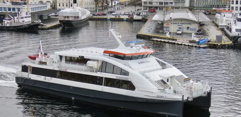 EKSPRESSEN Passenger Ship IMO 9481829 photo 2