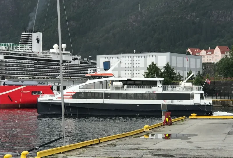 EKSPRESSEN Passenger Ship IMO 9481829 photo 3