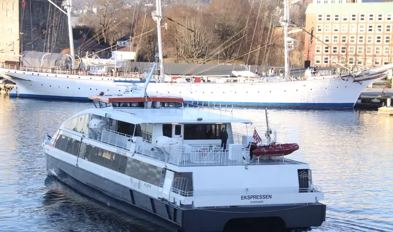 EKSPRESSEN Passenger Ship IMO 9481829 photo 10