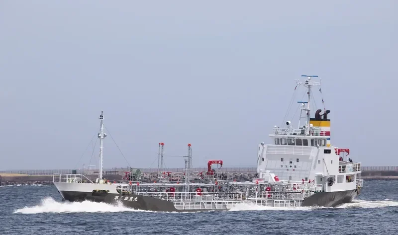 YUHO MARU NO.3 Tanker IMO 9482380 photo 6
