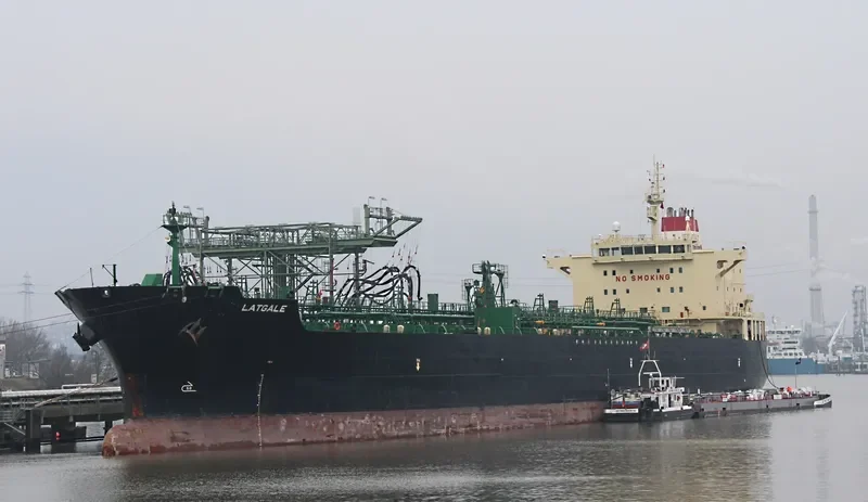 ELANDRA FJORD Tanker IMO 9482550 photo 3