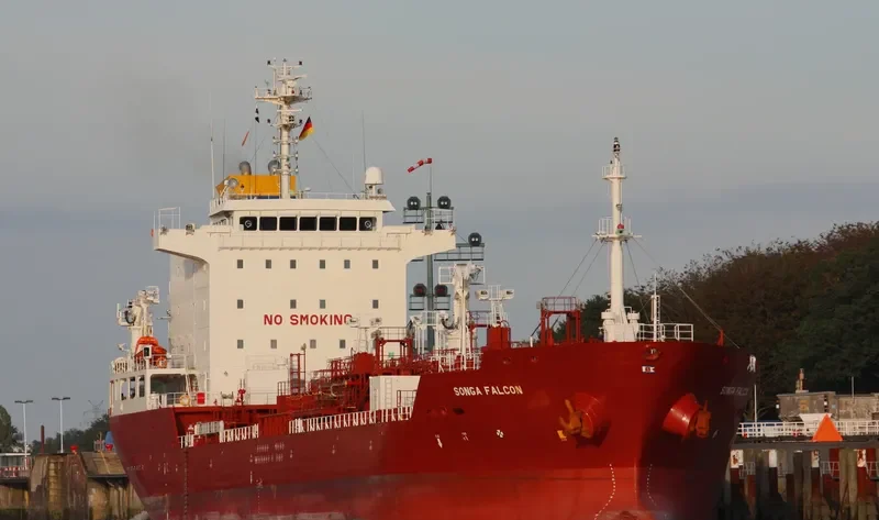 EDUARDO V Tanker IMO 9482653 photo 4