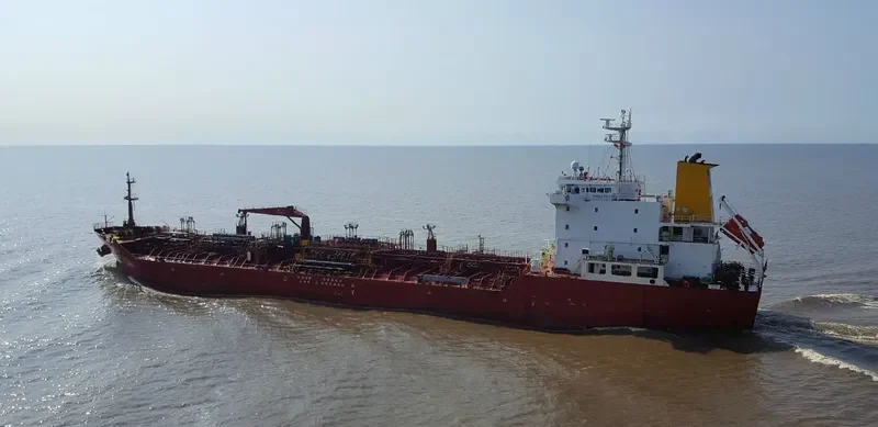 EDUARDO V Tanker IMO 9482653 photo 9