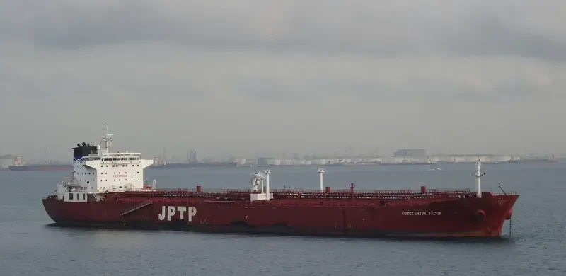 KONSTANTIN JACOB Tanker IMO 9482847 photo 10