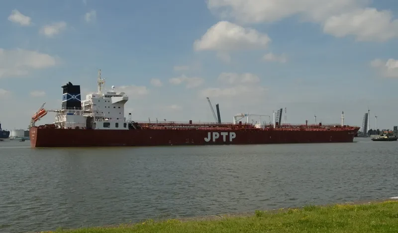 TILL JACOB Tanker IMO 9482861 photo 3