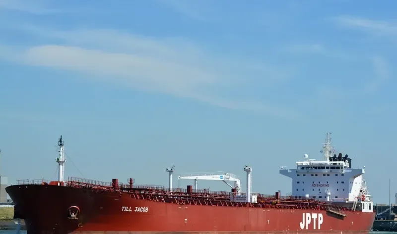 TILL JACOB Tanker IMO 9482861 photo 10