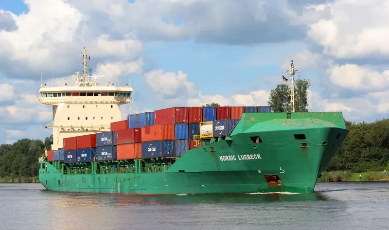 NIEVES B Container Ship IMO 9483683 photo 4