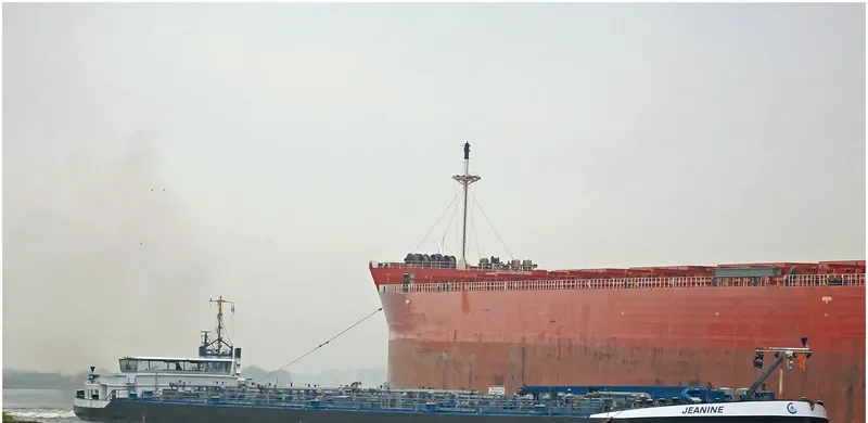 JEANINE Tanker IMO 9484106 photo 3