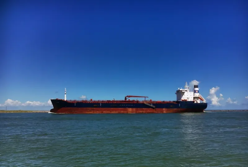 TORM AMORINA Tanker IMO 9484895 photo 2