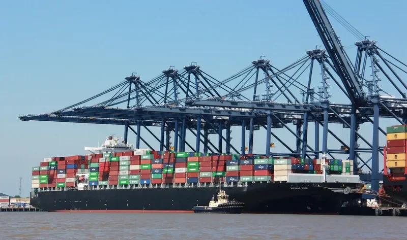 EXPRESS ROME Container Ship IMO 9484936 photo 3