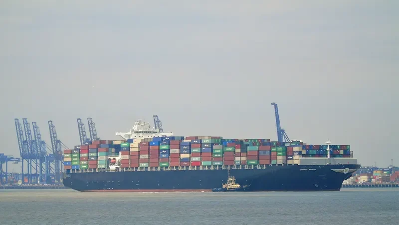 EXPRESS ATHENS Container Ship IMO 9484948 photo 3