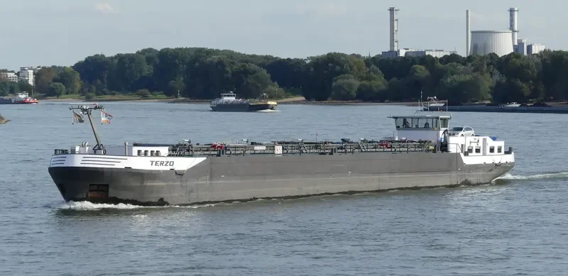 TERZO Tanker IMO 9485942 photo 10