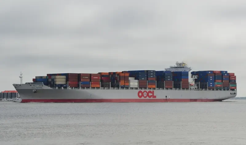 OOCL MEMPHIS Container Ship IMO 9486075 photo 3