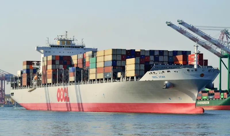 OOCL UTAH Container Ship IMO 9486087 photo 3