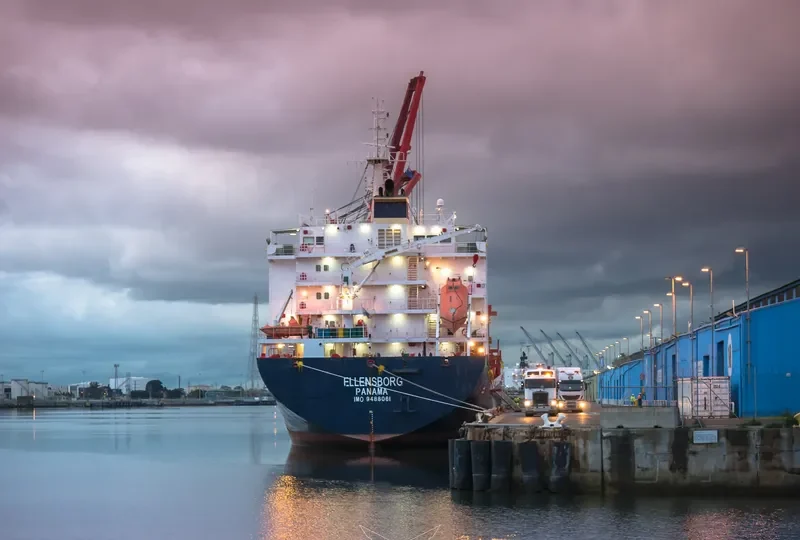 ELLENSBORG Container Ship IMO 9488061 photo 4