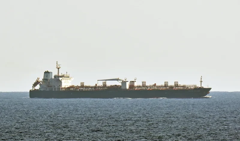 NAVIG8 UNIVERSE Tanker IMO 9489106 photo 2