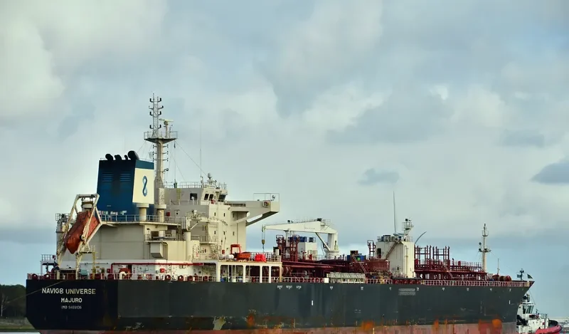 NAVIG8 UNIVERSE Tanker IMO 9489106 photo 5
