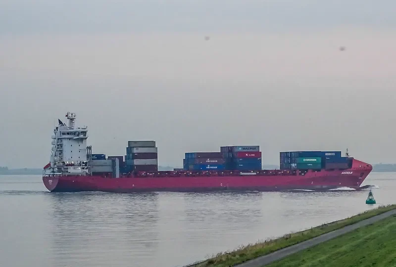 ESPOIR Container Ship IMO 9491472 photo 4
