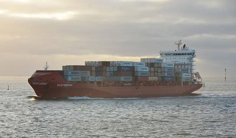 ESPERANCE Container Ship IMO 9491484 photo 5