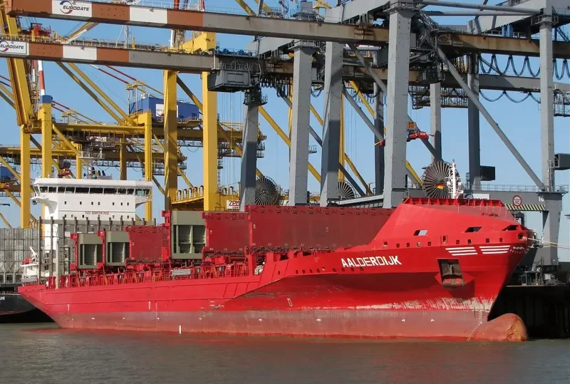 ESSENCE Container Ship IMO 9491496 photo 10