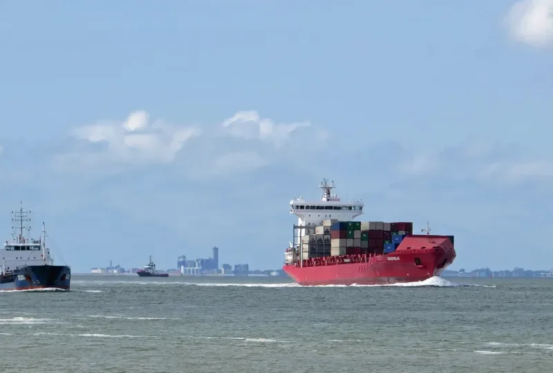 ESCAPE Container Ship IMO 9491501 photo 8