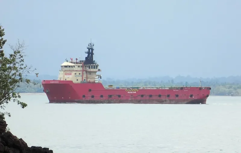 WM MAKASSAR Offshore Vessel IMO 9491551 photo 2