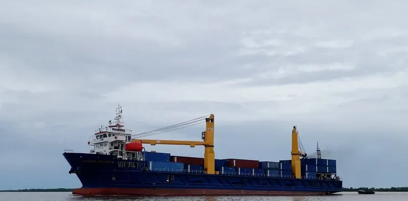 LUMOSO BAHAGIA Container Ship IMO 9491642 photo 2