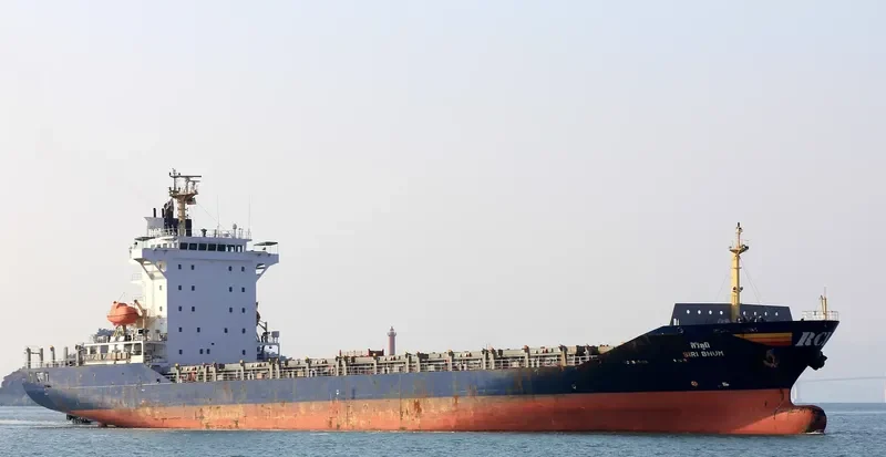 SIRI BHUM Container Ship IMO 9491719 photo 3