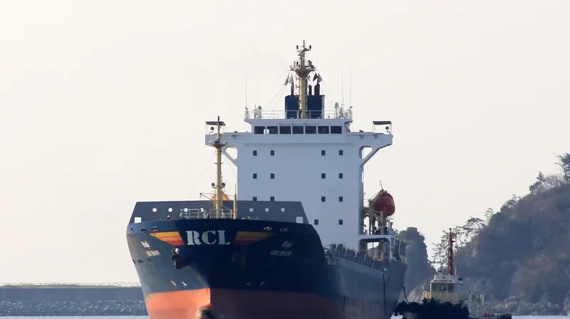 SIRI BHUM Container Ship IMO 9491719 photo 5