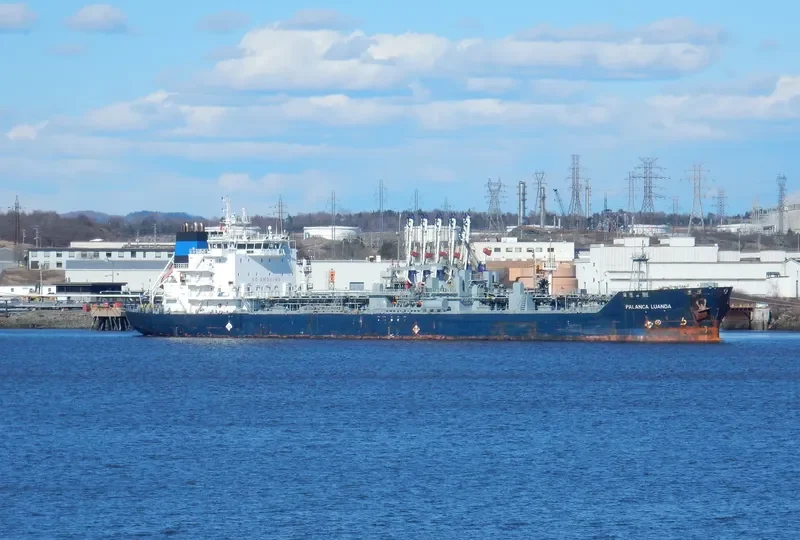 THE AMIGO Tanker IMO 9492309 photo 2