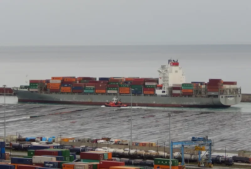 BREVIK BRIDGE Container Ship IMO 9492696 photo 3