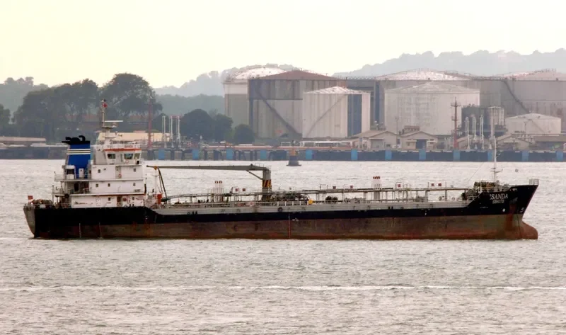 ISANDA Tanker IMO 9493030 photo 2