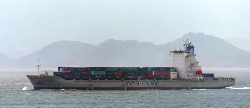 WAN HAI 272 Container Ship IMO 9493262 photo 4