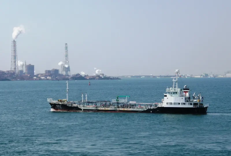TOEI MARU Tanker IMO 9494979 photo 7