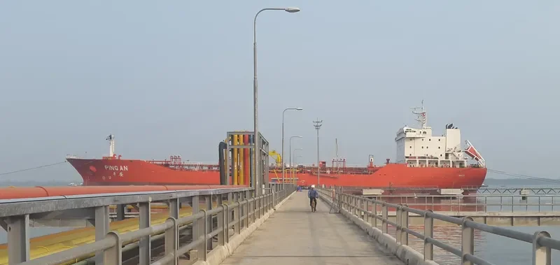 BINTANG SAMUDRA T Tanker IMO 9495856 photo 4