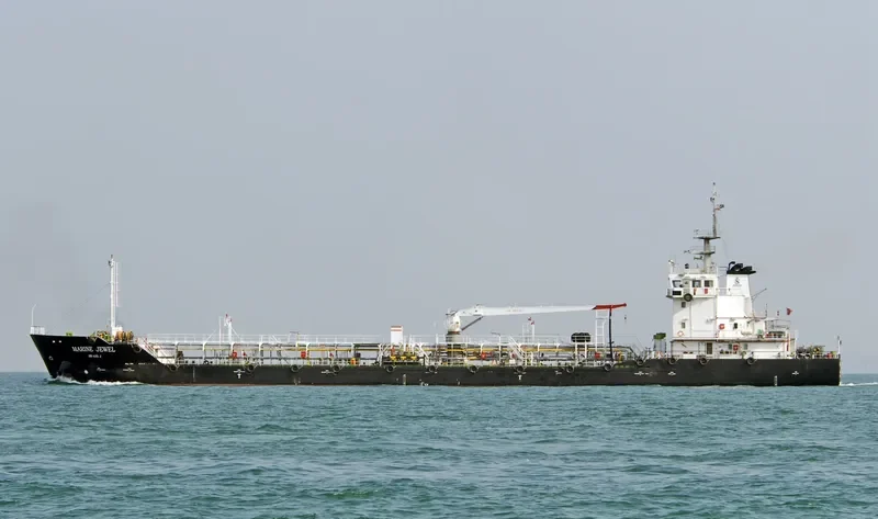 MARINE JEWEL Tanker IMO 9496068 photo 8