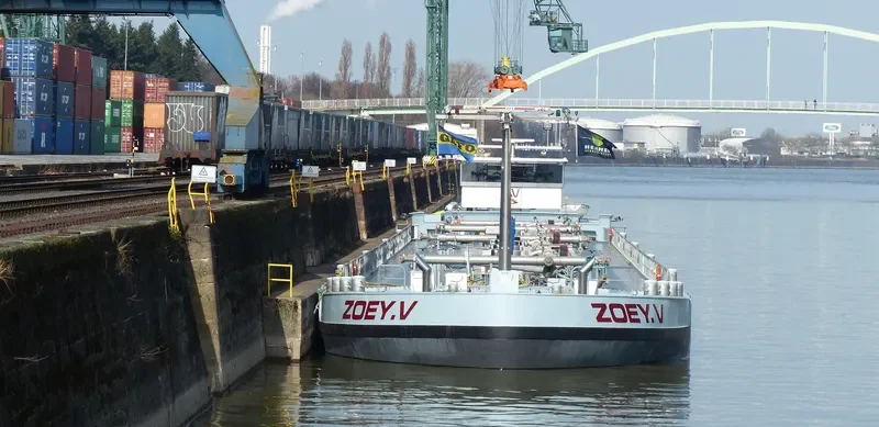 ZOEY.V Tanker IMO 9496434 photo 6