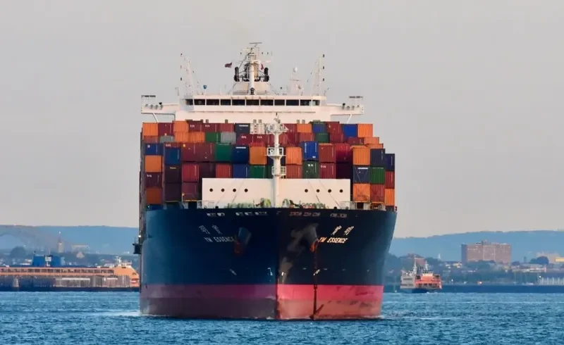 YM ESSENCE Container Ship IMO 9496599 photo 4