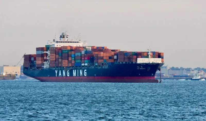 YM ESSENCE Container Ship IMO 9496599 photo 5